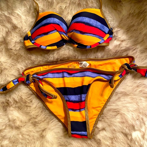 aerie Other - Aerie multi color bikini set size 32C and small bottom